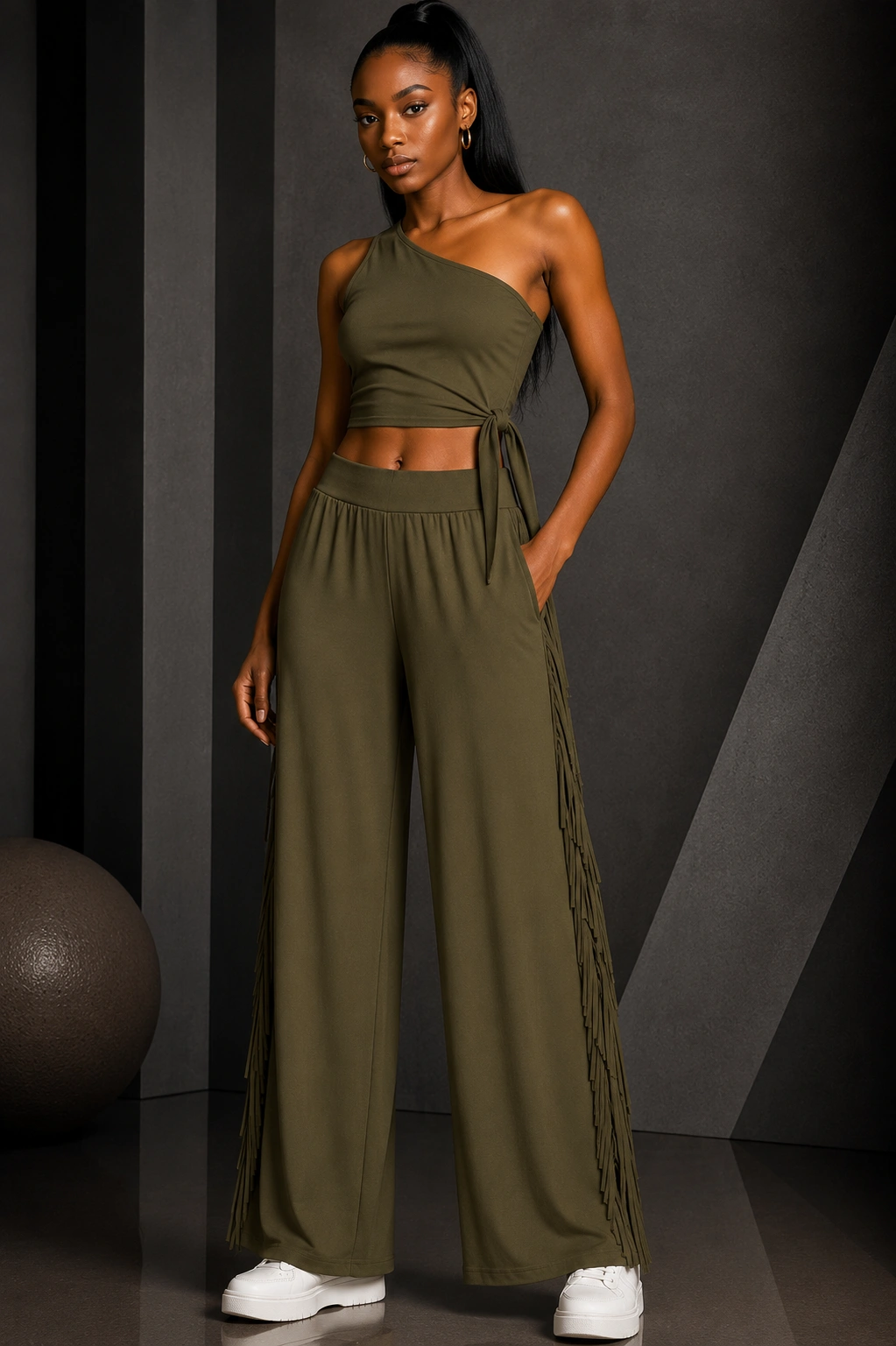 Modern elegance with a bold presence Modern elegance presence rouser - Image 1